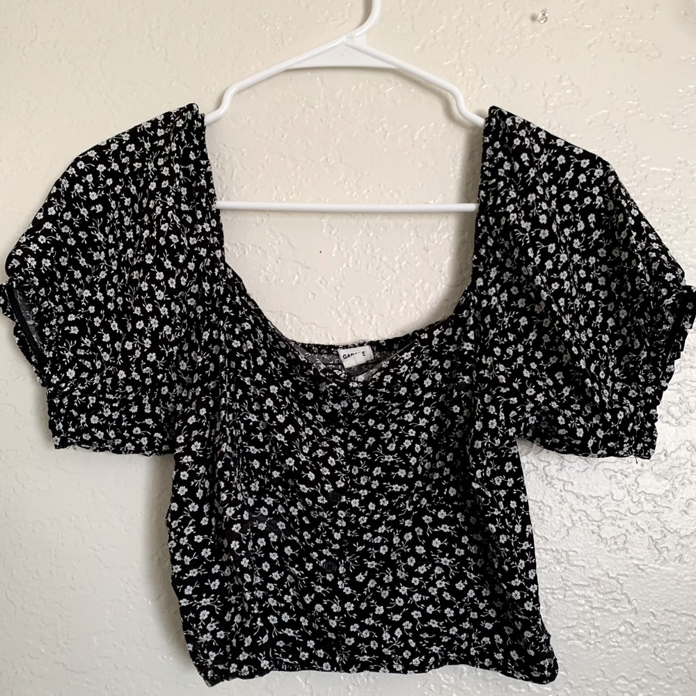 Garage Ruched Bubble Sleeved Top